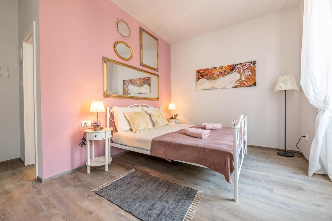 Old City Romantic Studios 4 With Free Private Parking Пула Экстерьер фото